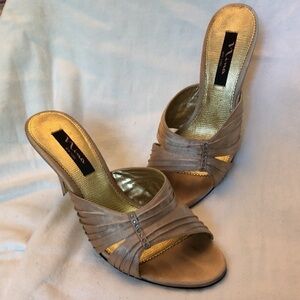 Nina NY Gold Royal Rhinestone Heels Size 8.5